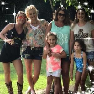 Meet your Posher, Stacy